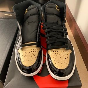 Jordan 1 “Metallic Gold Toe”